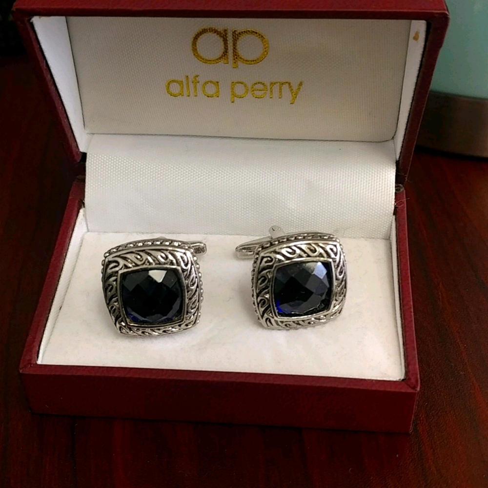 BRAND NEW ALFA PERRY DESIGNER CUFFLINKS